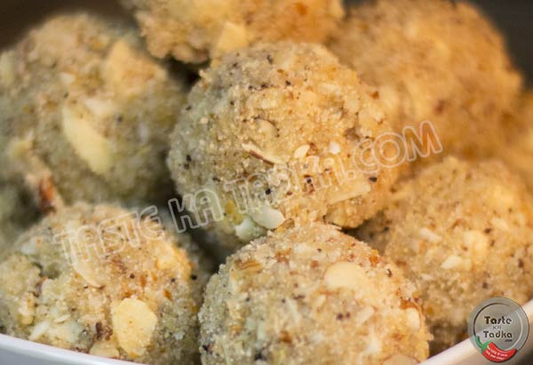 Rava Laddu - Suji Ladoo Recipe - tastekatadka